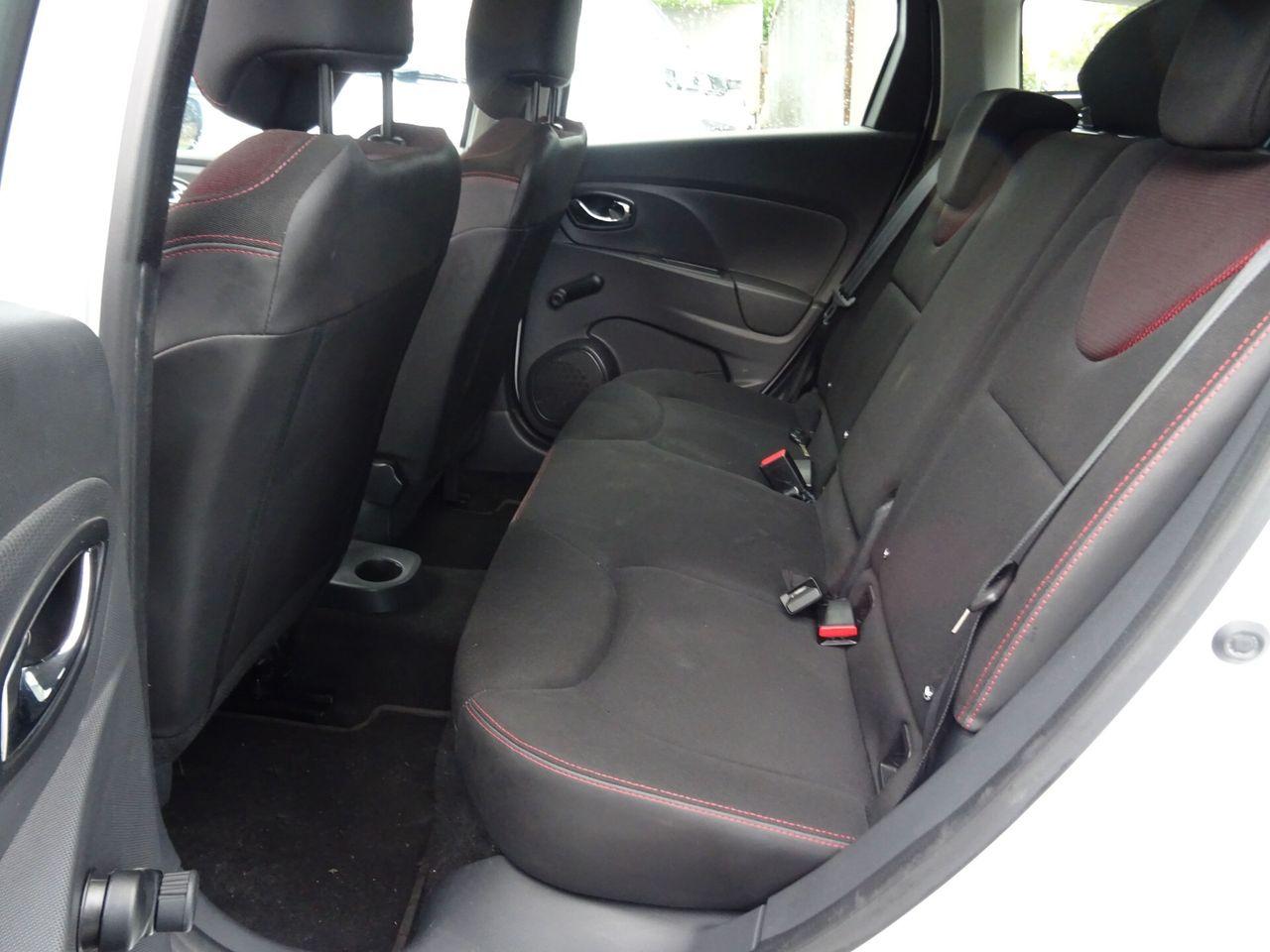Renault Clio 2014 — photo 15