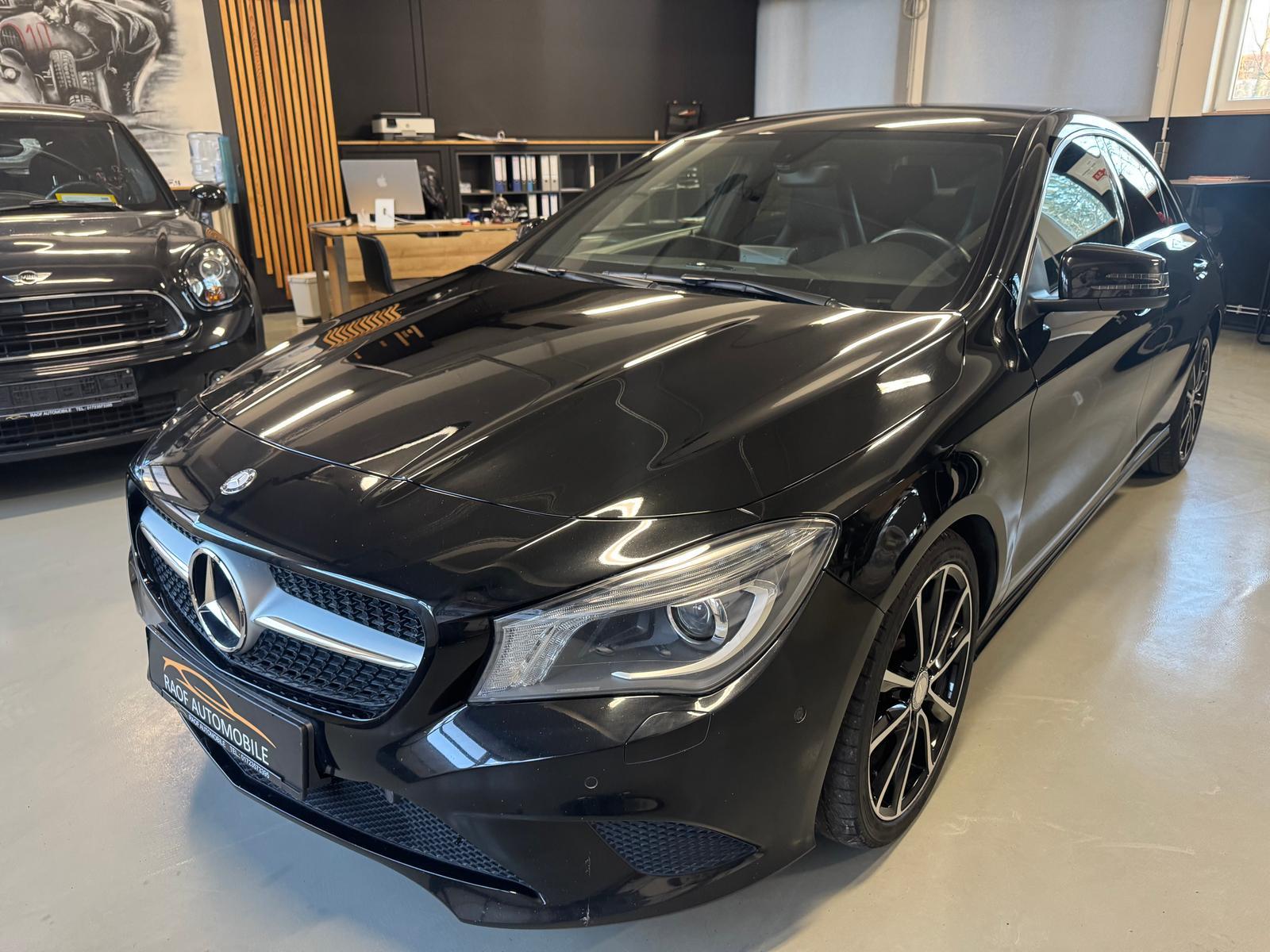 Mercedes-Benz CLA 220 URBAN BI-XENON SHZ SPORT SITZE