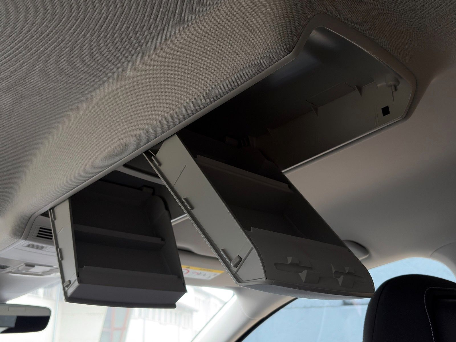 Fahrzeugabbildung Volkswagen Touran 1.5 TSI DSG Active Kamera ACC LED LHZ SHZ