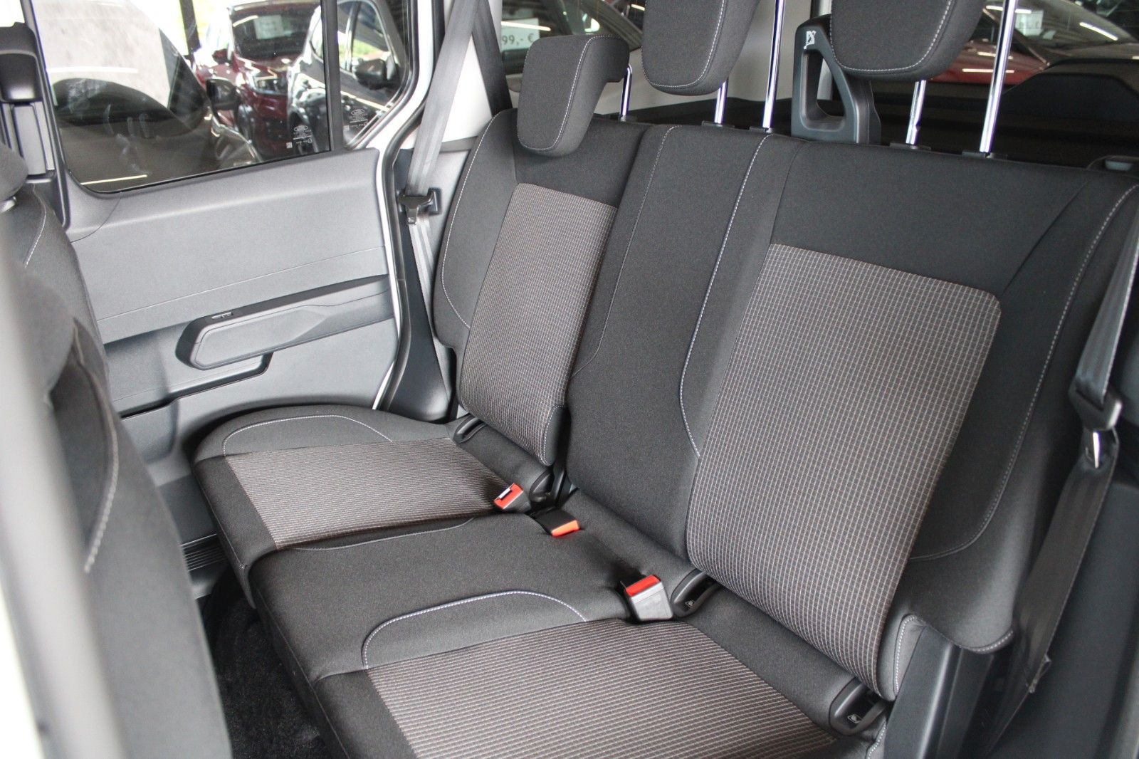 Fahrzeugabbildung Ford Tourneo Courier BEV TREND FahrerAss2 + WinterPak