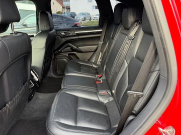 Porsche Cayenne - 7