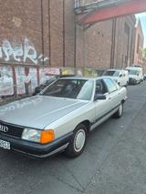 Audi 100 - Audi 100 in Köln