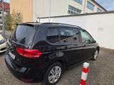 Volkswagen Touran 2.0 TDI SCR DSG Comfortline Comfortline - : Taxi, Von Privat