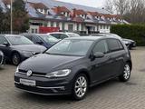Volkswagen Golf VII Lim. Highline DSG*NAV*SHZ*ACC*DIGITAL - Gebrauchtwagen in Braunschweig