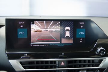 Citroën C4 1.2 Pure Tech 130 Feel KAMERANAVISHZG