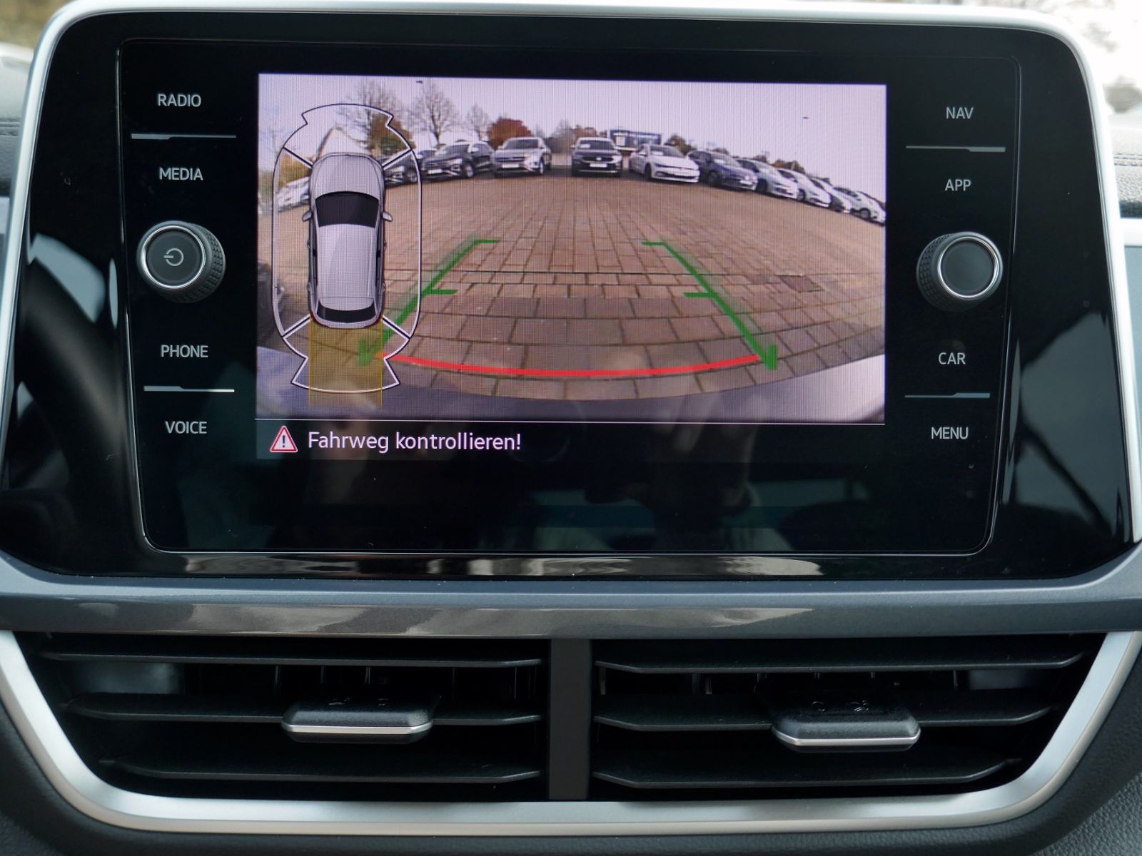 Fahrzeugabbildung Volkswagen T-Roc Style 1.5 TSI DSG | LED AHK RFK ACC