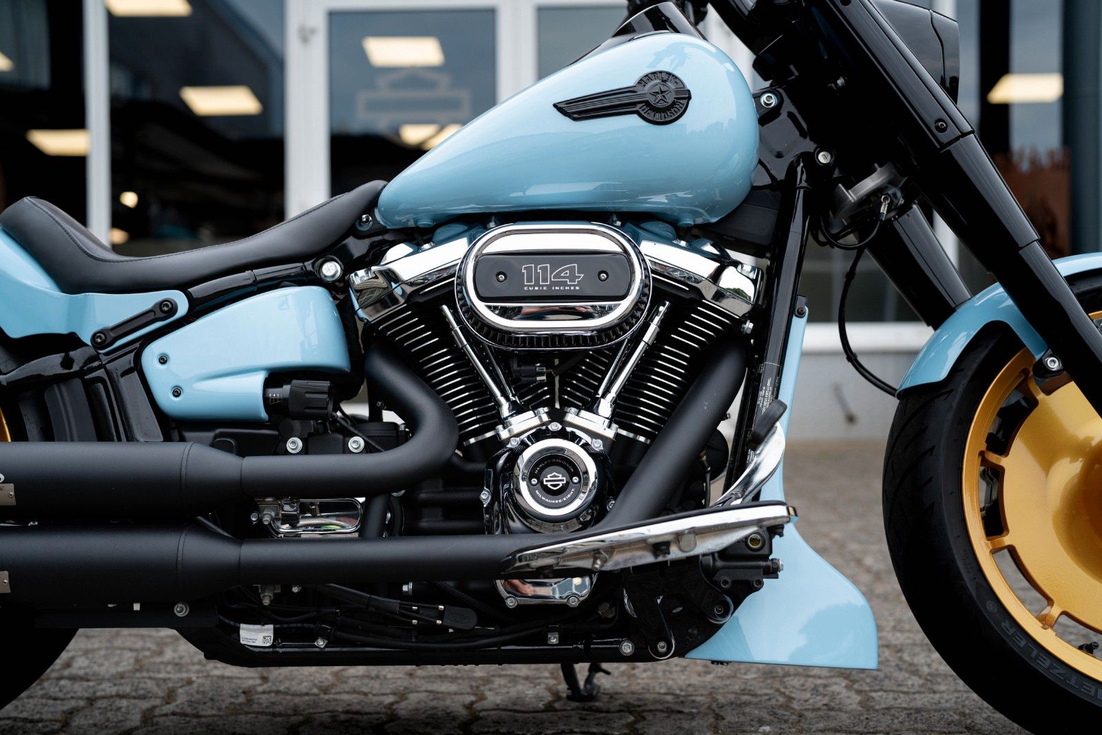 Fahrzeugabbildung Harley-Davidson Light Blue FAT BOY FLFBS 114 - Jekill & Hyde-