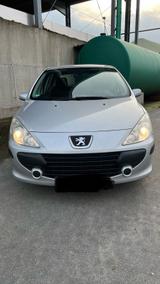 Peugeot 307 1.6HDI TÜV 2027/02 - Peugeot 307 mit Diesel-Antrieb: Limousine, 1.6