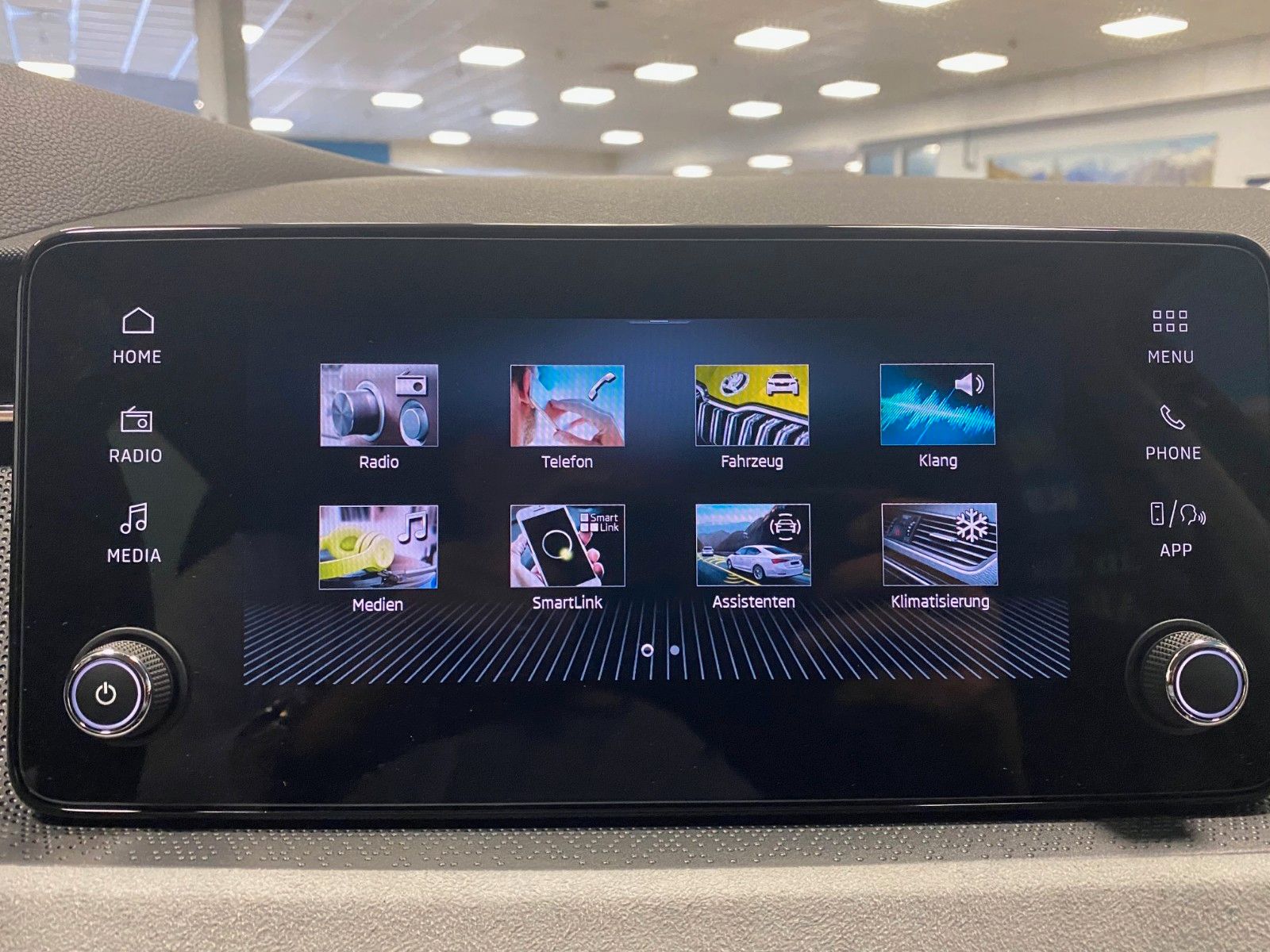 Fahrzeugabbildung SKODA Kamiq 1.5 TSI DSG 130 Jahre Selection+Garantie 5