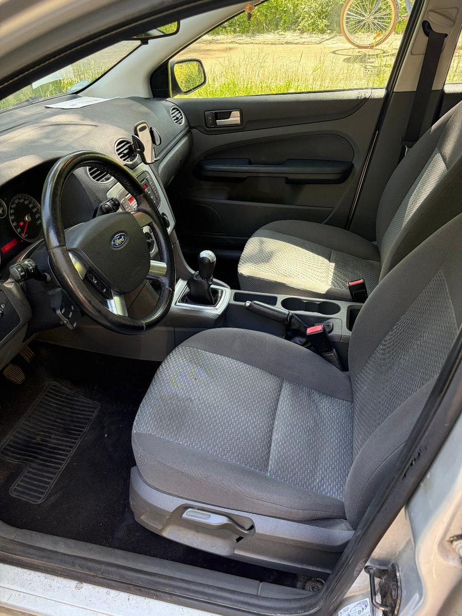 Ford Focus 2007 — photo 12
