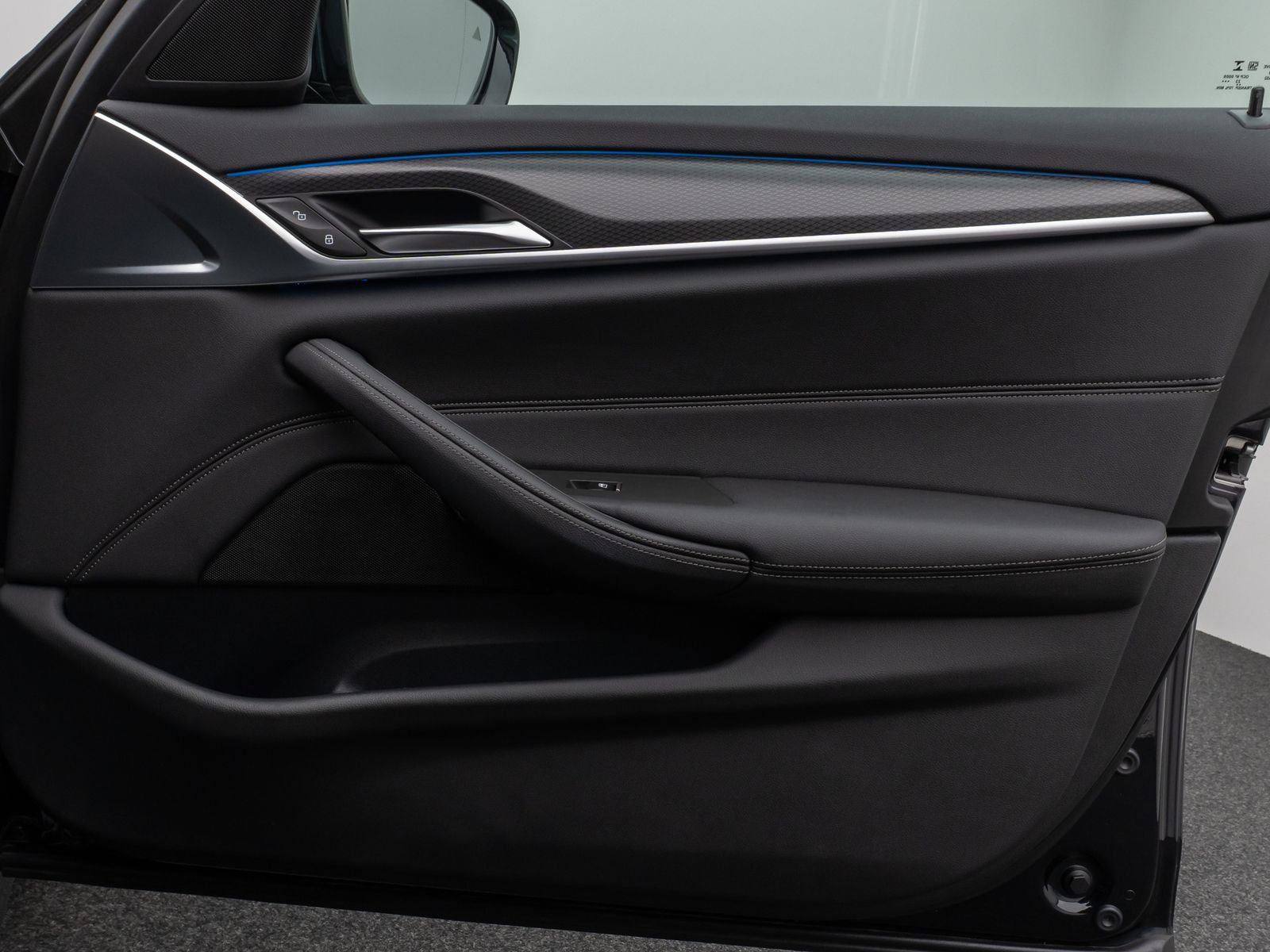 Fahrzeugabbildung BMW 530e xD M Sport Kamera HUD DAB HiFi ACC Komfort