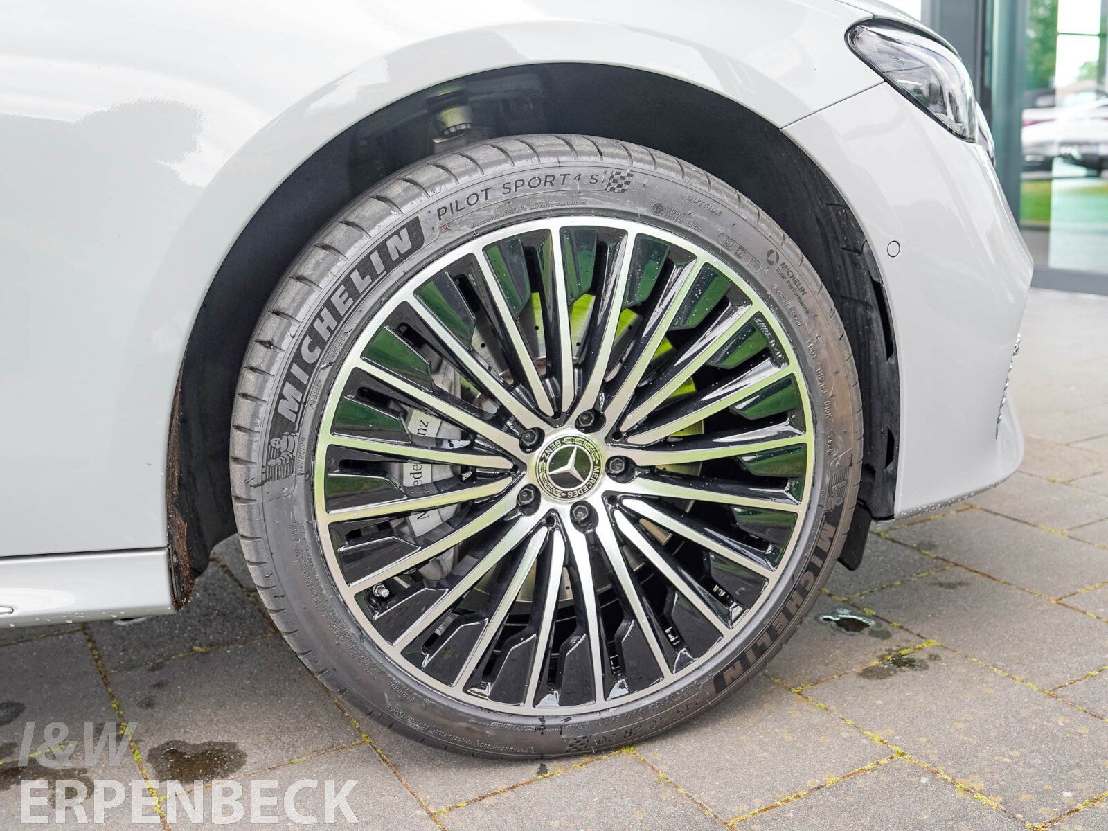 Fahrzeugabbildung Mercedes-Benz E 450 d Exclusive Premium Plus 4Matic