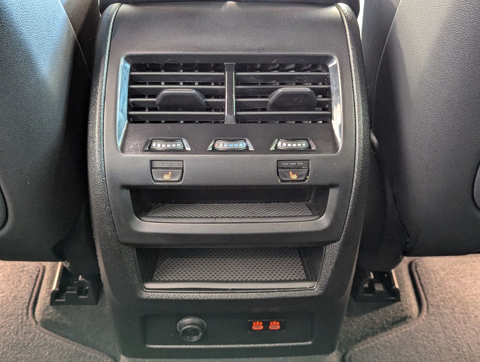 Fahrzeugabbildung BMW X5 40 d xD M-Sport Innov. Travel Merino AHK 21"