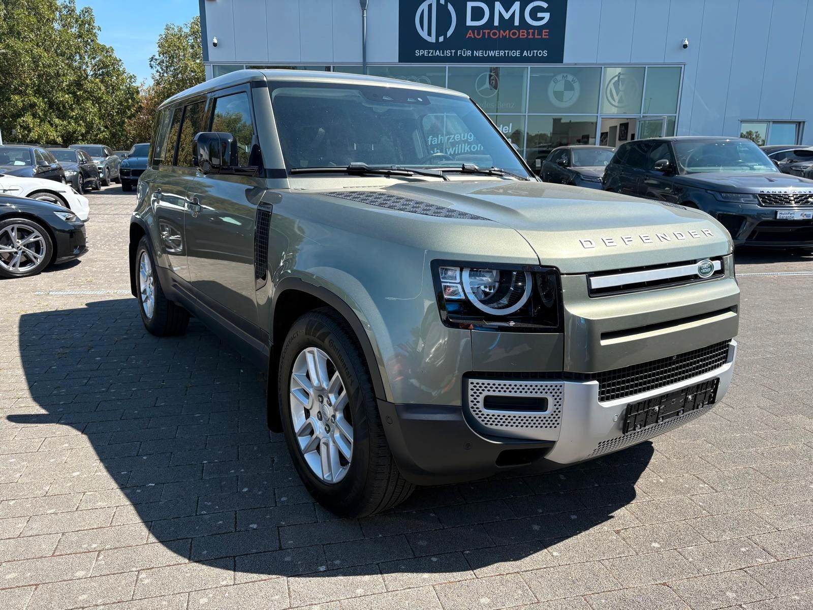 Fahrzeugabbildung Land Rover Defender 110 S