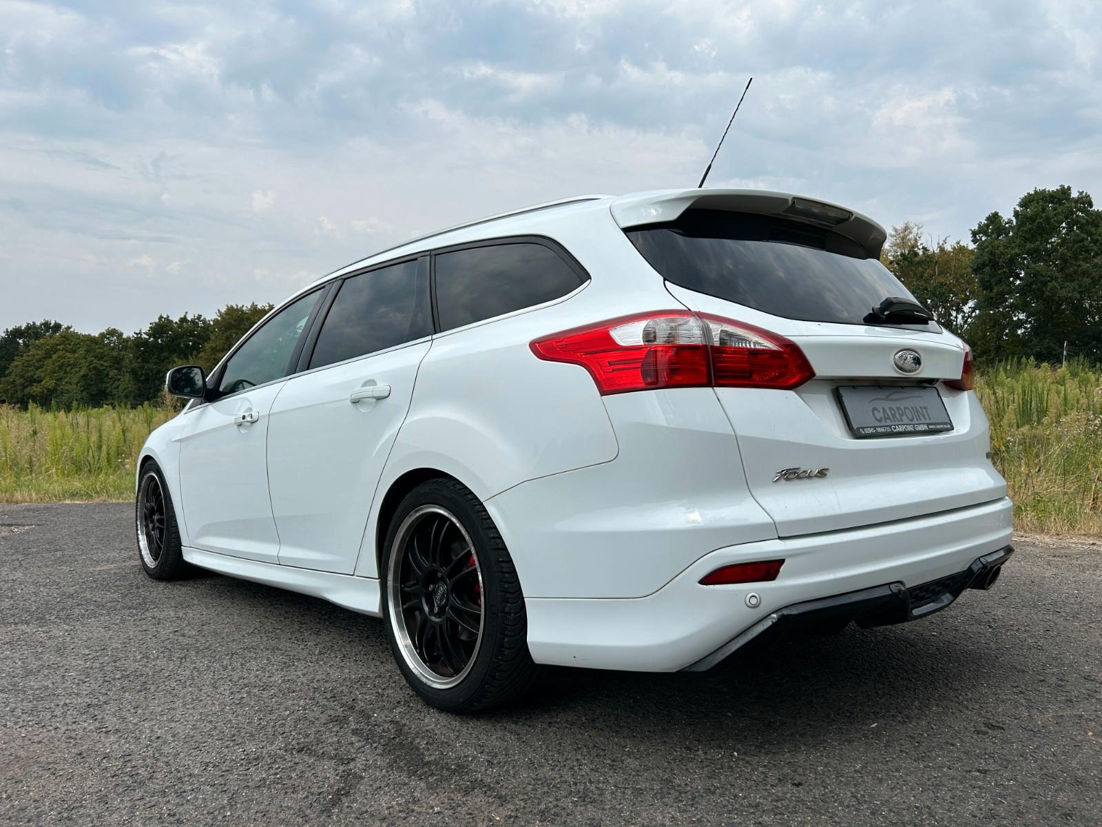 Ford Focus 2013 — photo 46