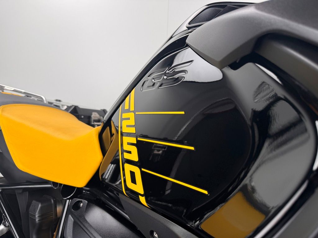 Fahrzeugabbildung BMW R 1250 GS *40 YEARS *TOP-ZUSTAND *KOFFER