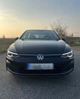 Volkswagen Golf 8 1.5 TSi - Volkswagen Golf mit Benzin-Antrieb: Kleinwagen, 1.8