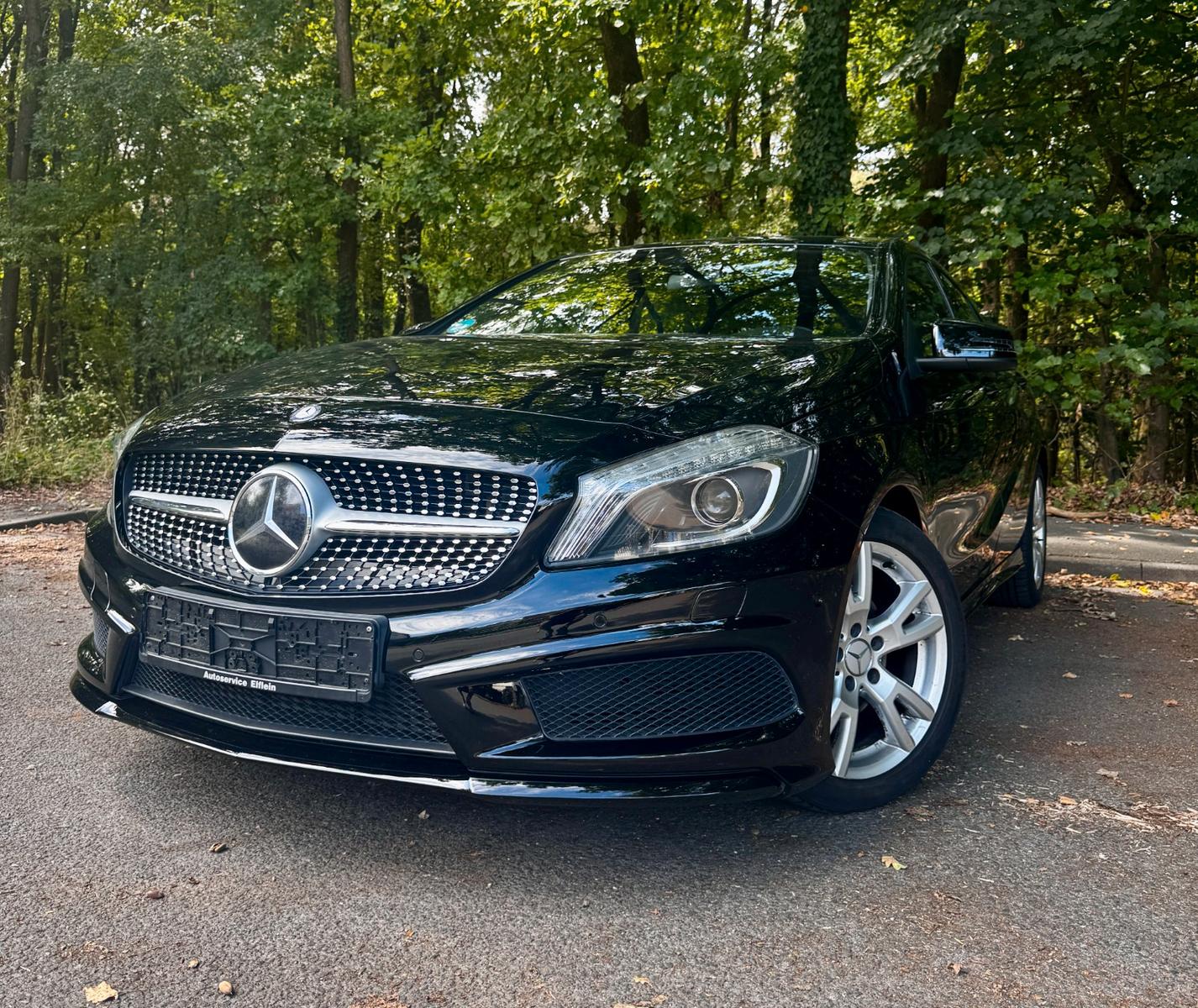 Mercedes-Benz A 180 AMG 122ch - Entretien Mercedes - Sièges sports - 8 Pneus inclus - Bi-xénon