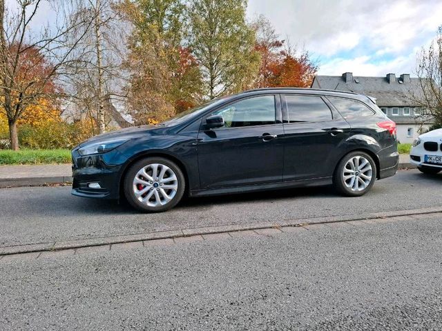 Ford Focus ST Turnier 2.0 Ecoboost