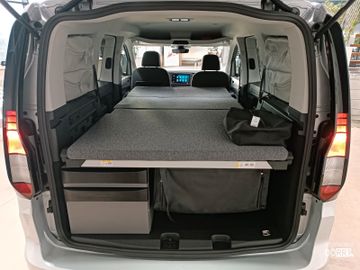 Fahrzeugabbildung Volkswagen Caddy California Basis Tageszulassung