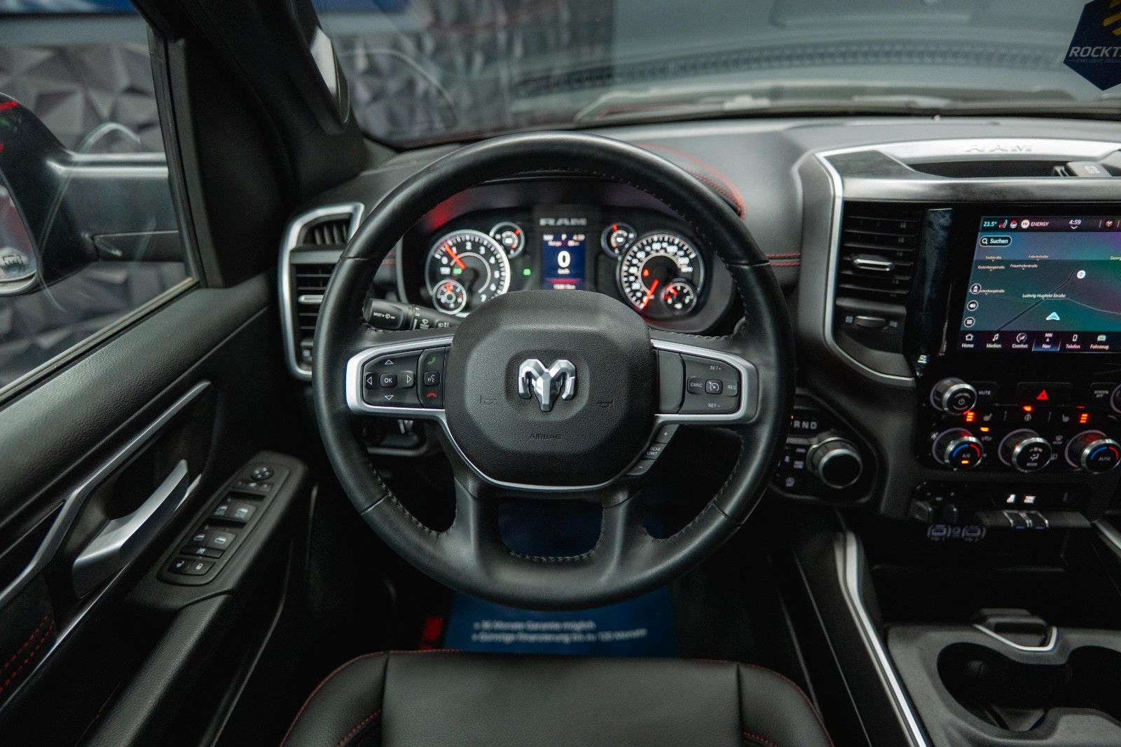 Fahrzeugabbildung Dodge RAM 5.7 V8 HEMI 4x4 OFFROAD NIGHT-Edition LED