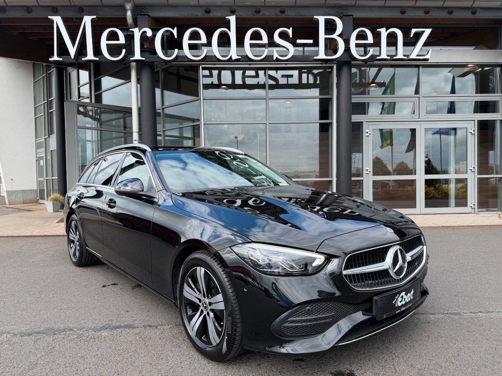 Fahrzeugabbildung Mercedes-Benz C 180 T Avantgarde AHK+TOTW+R-Kamera+DAB