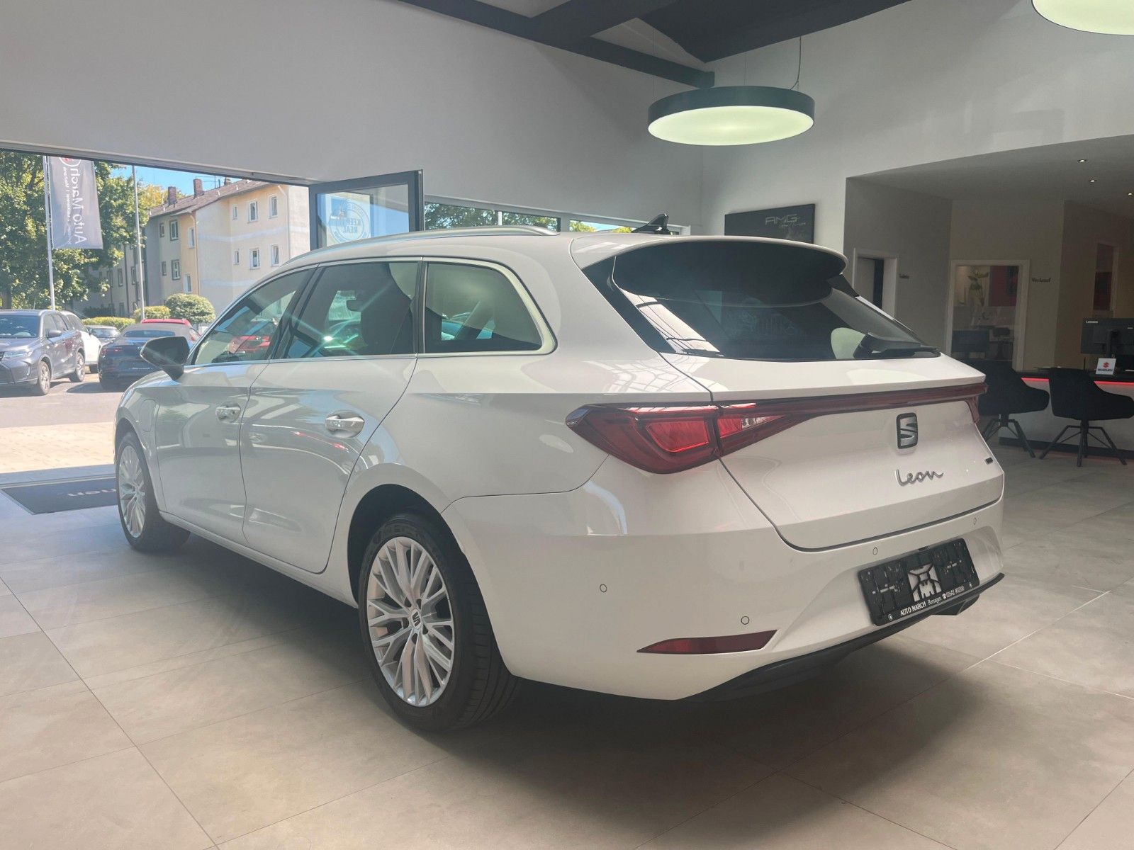 Fahrzeugabbildung SEAT Leon Sportstourer Xcellence e-Hybrid*LED*RFK*App