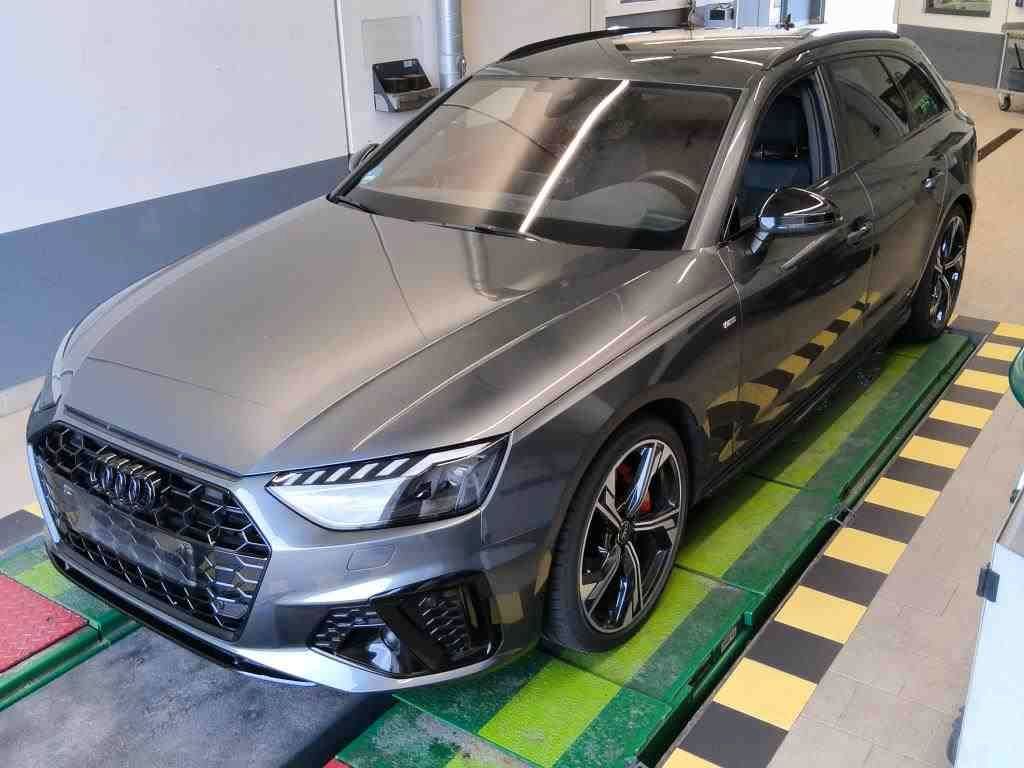 AUDI A4 2024