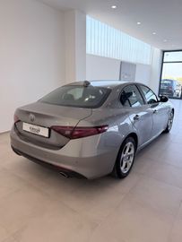 Alfa-Romeo Giulia - 6