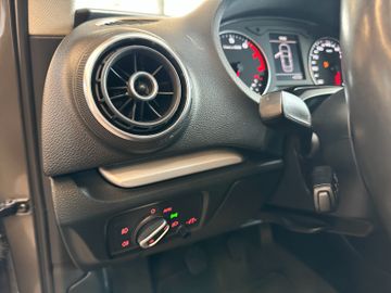 Audi A3 attraction *KLIMA*BI-XENON*TEMPOMAT*