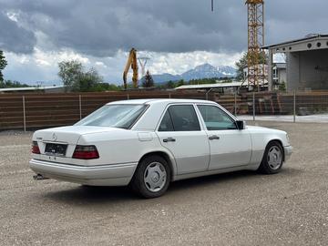 صورة 6 لـ 1994 Mercedes-BENZ E 280