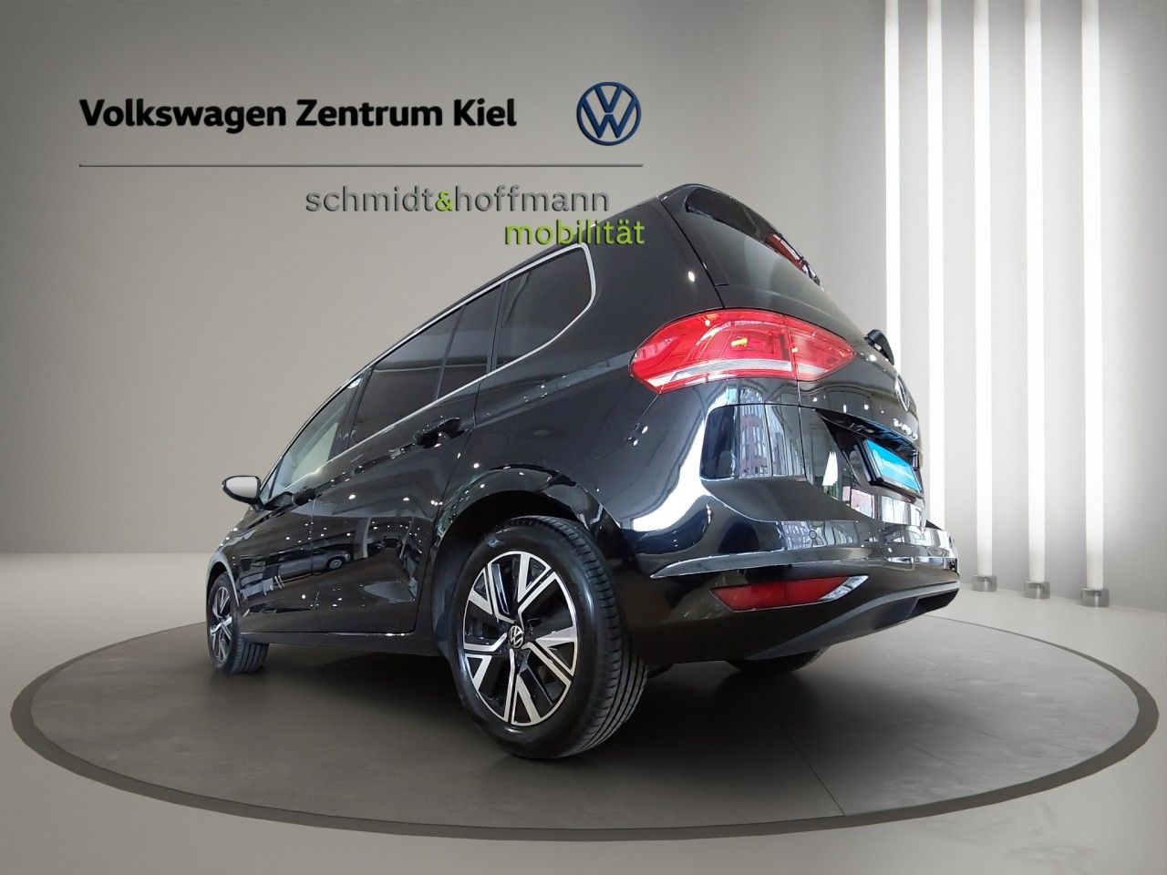 Volkswagen Touran Highline 1.5 TSI Klima Navi foto 4