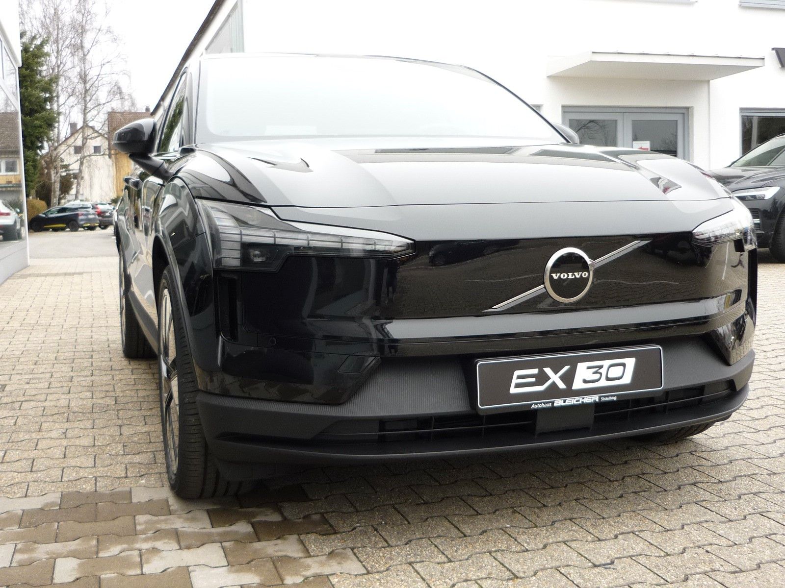 Fahrzeugabbildung Volvo EX30 Ultra AWD Performance Pure Electric