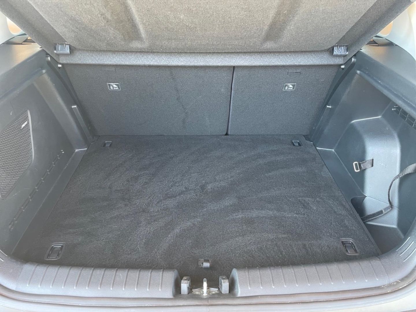 Fahrzeugabbildung Hyundai BAYON 1.0T 2WD Trend Navipaket Kamera Allwetter