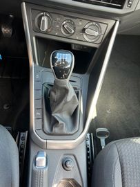 Fahrzeugabbildung Volkswagen Polo VI Life Klima digt.Tacho