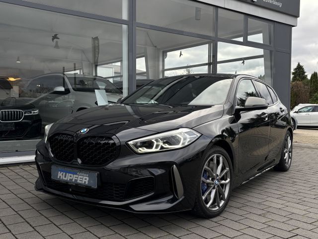 BMW M135 i xDrive M Sport PANO*HARMAN-KAR.ACC*eSitze