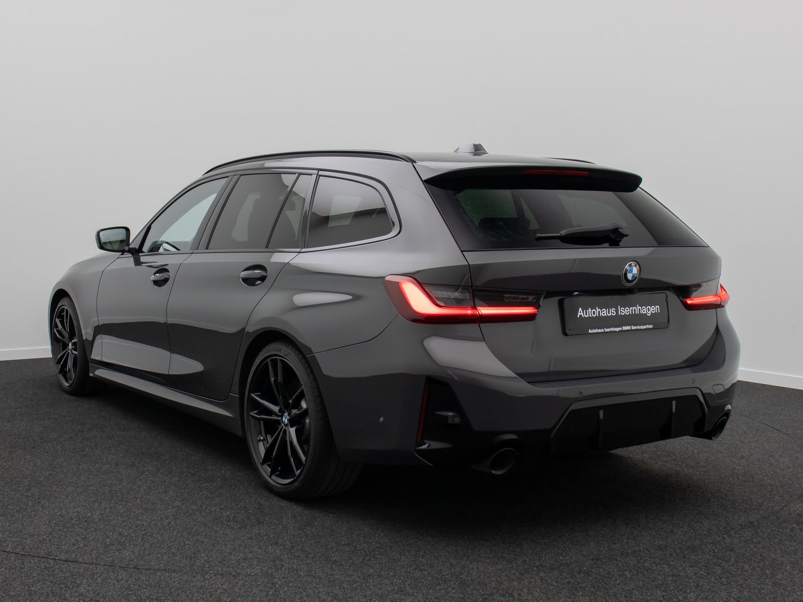Fahrzeugabbildung BMW 330d xD M Sport Individual Kamera DAB HUD 19Zoll