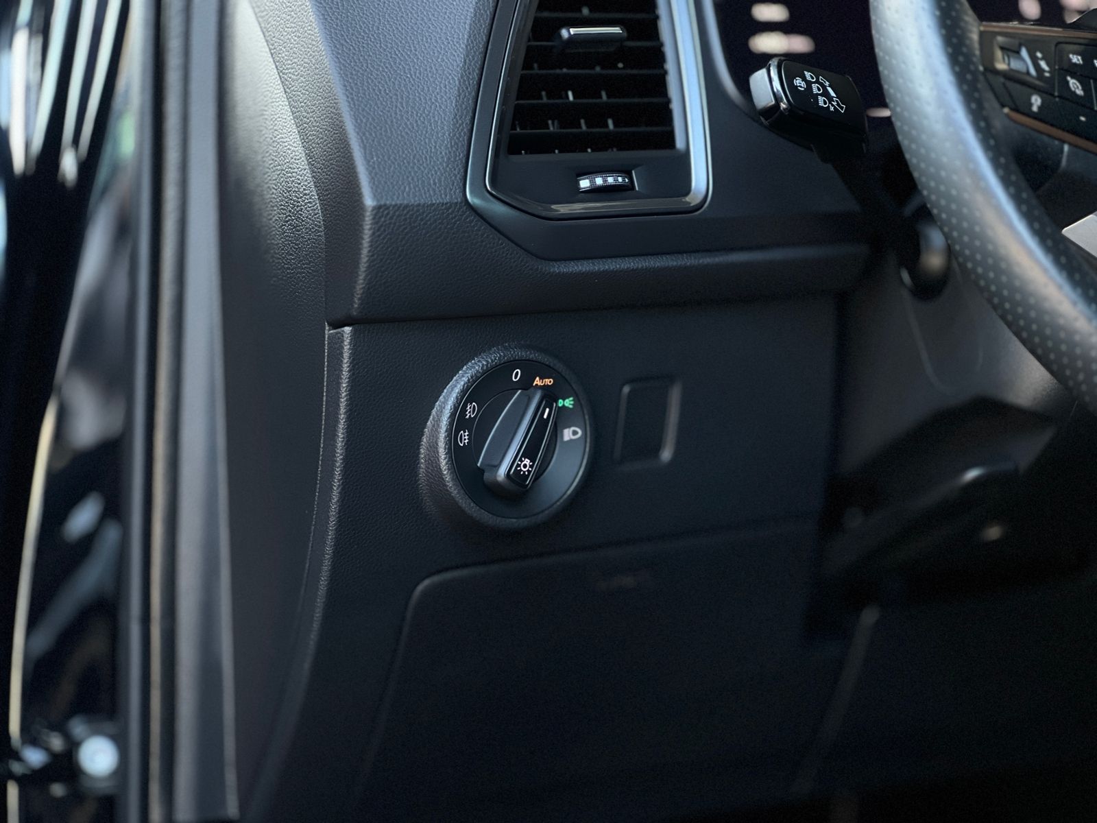 Fahrzeugabbildung CUPRA Ateca VZ 4Drive AHK NAV XL ACC LED SHZ 19"