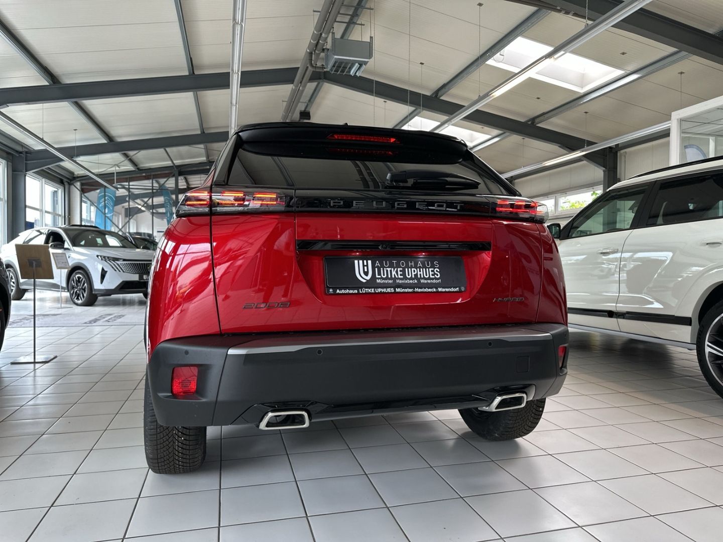 Fahrzeugabbildung Peugeot 2008 GT HYBRID 145 e-DSC6 El. Panodach Navi ACC