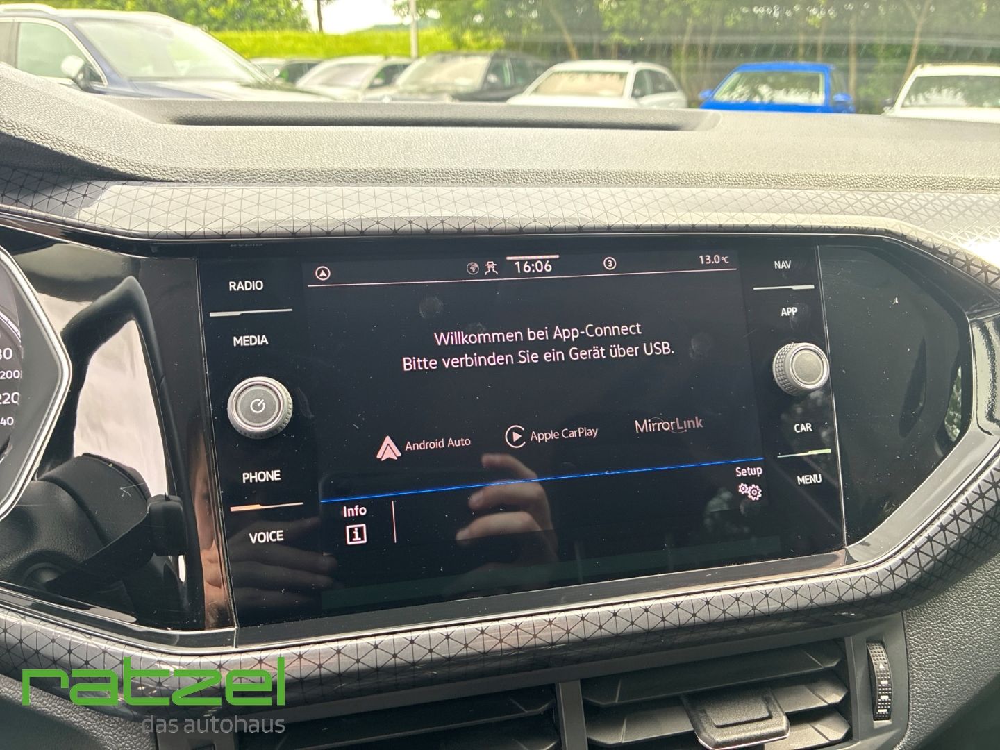 Fahrzeugabbildung Volkswagen T-Cross Style 1.5 TSI DSG LED Dyn. Kurvenlicht A