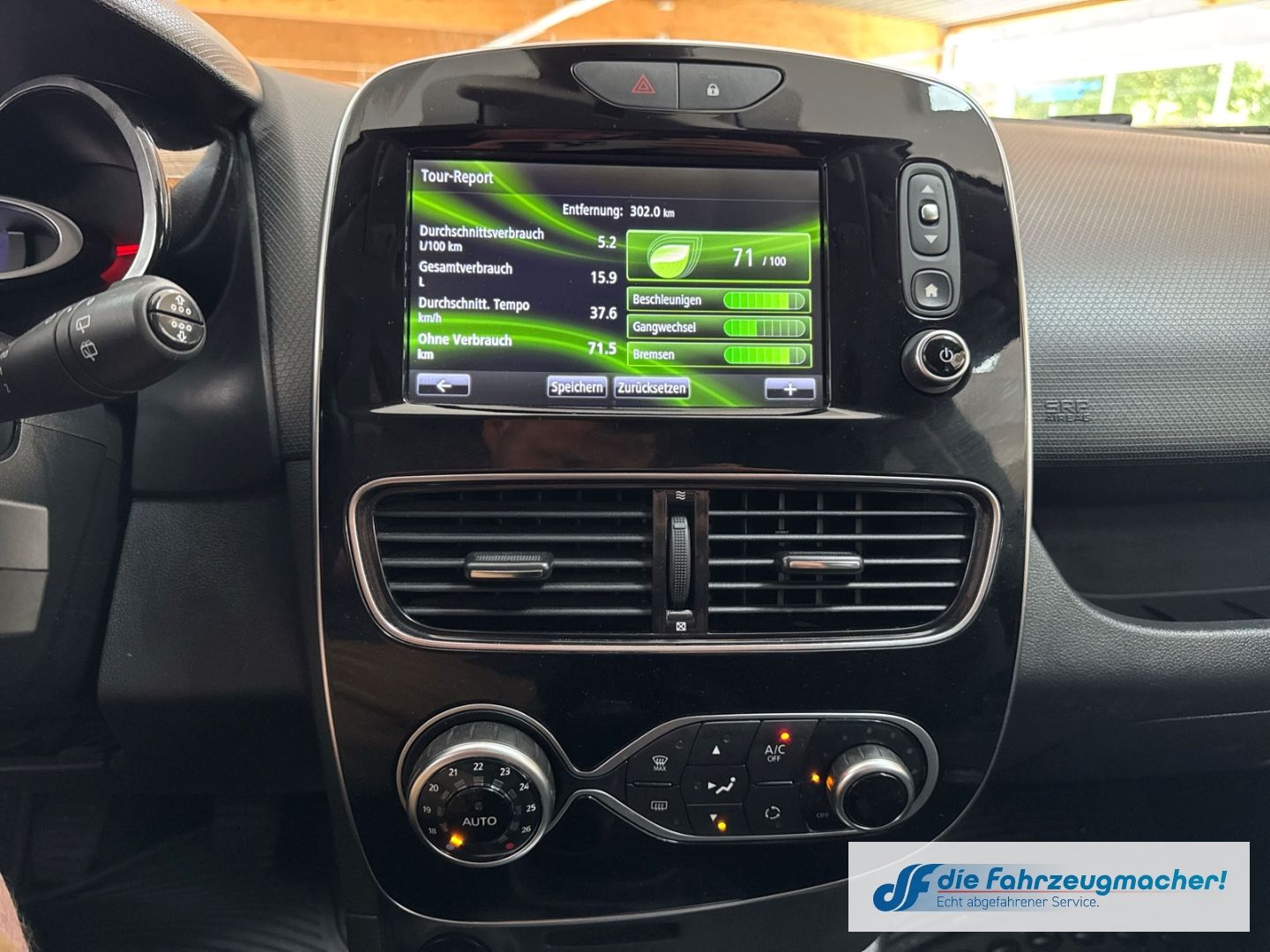 Fahrzeugabbildung Renault Clio IV Grandtour Intens 0.9 TCe 90 eco Fahrerpr
