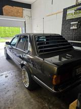 BMW  E30 325 - BMW 325 aus 1986: 325e