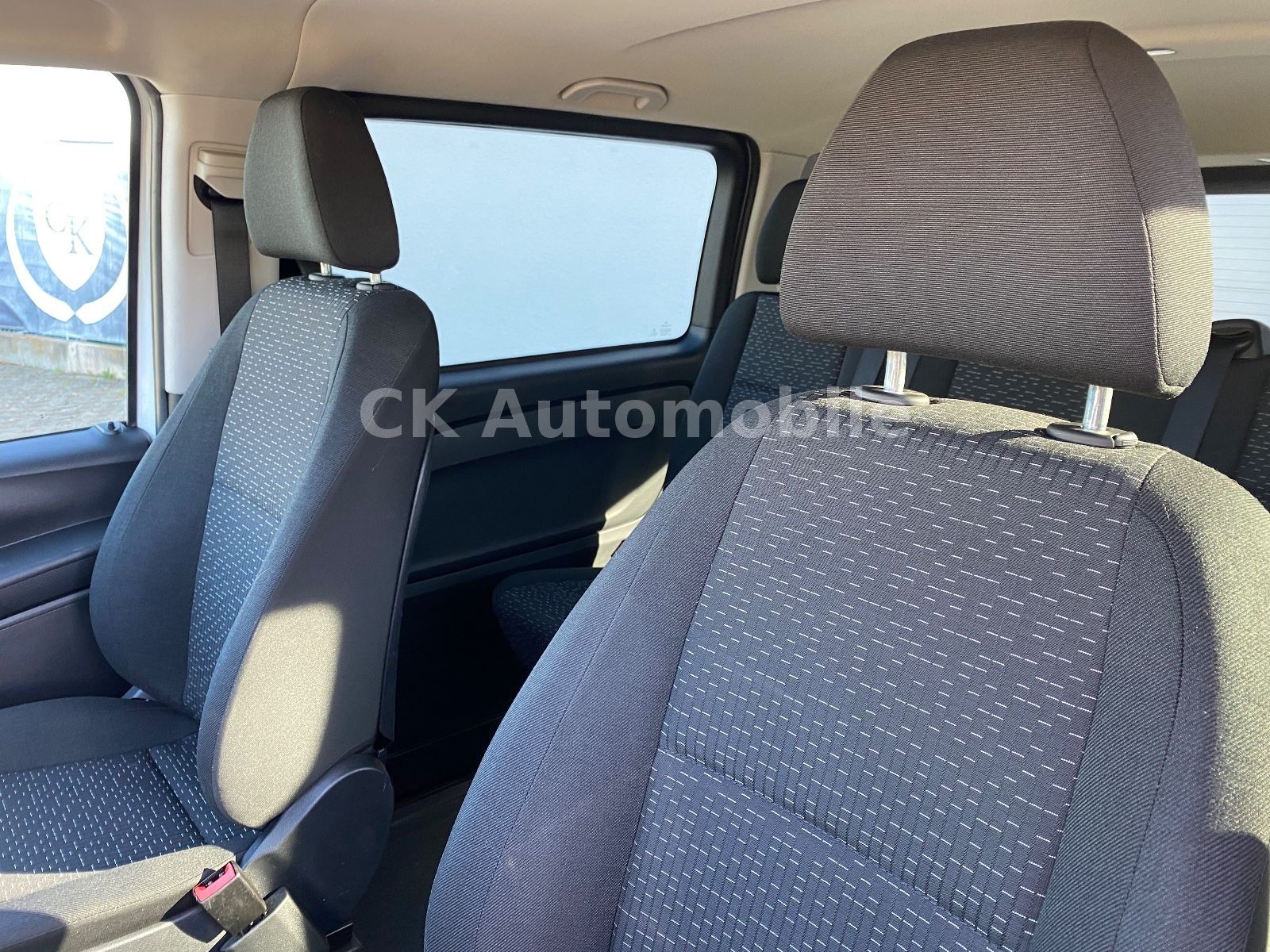 Fahrzeugabbildung Mercedes-Benz Vito Mixto 110CDI Kompakt/5 Sitze/Navi/Klima/AHK