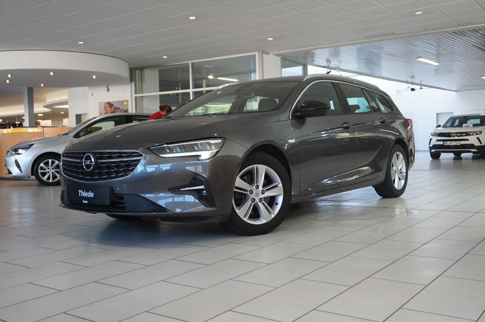 Fahrzeugabbildung Opel Insignia B ST 2.0D BUSINESS NAVI/LED/KAMERA/HUD