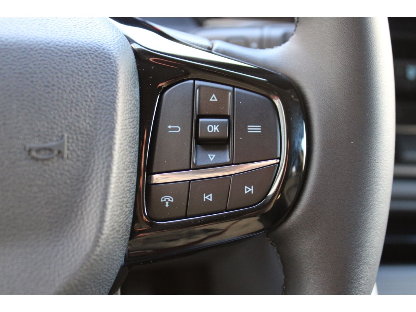 FORD Tourneo Custom 320 L1 Titanium X Matrix ACC AHK - Image 16