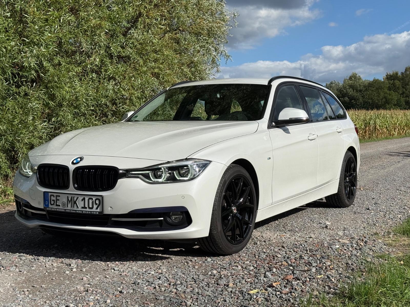BMW 320i xDrive Touring Sport Line Automatic Spo...