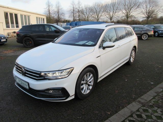 Volkswagen Passat Variant R-Line 2.0 TDI DSG NAVI AHK KAMER