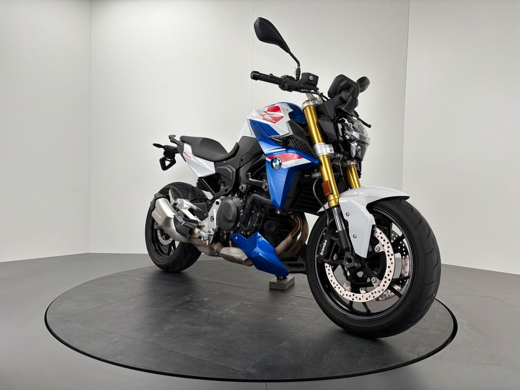 Fahrzeugabbildung BMW F900 R *TOP-ZUSTAND *SERVICE NEU