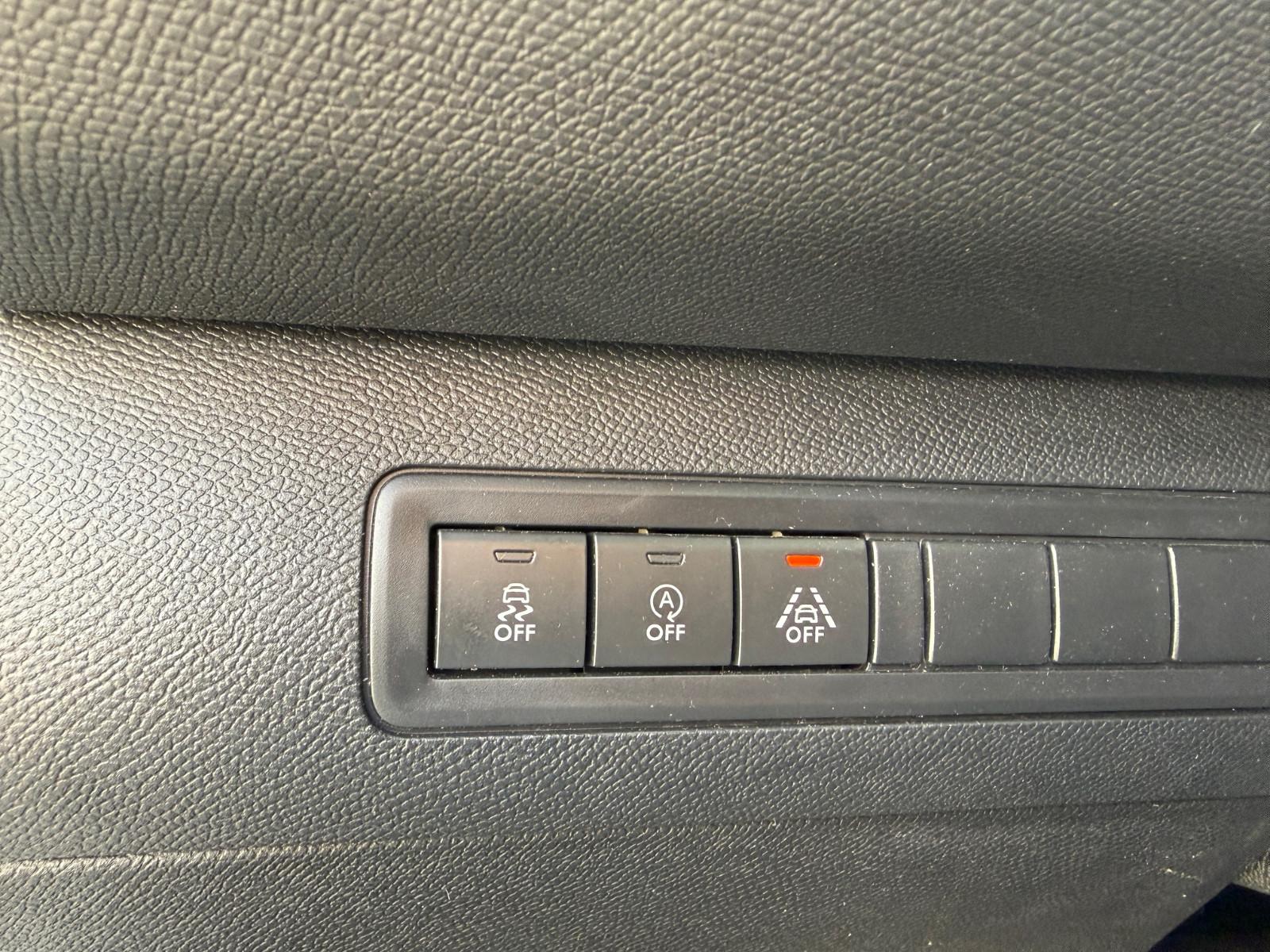 Peugeot 308 SW GT Diesel Pano Navi Kamera SHZ Alcantara