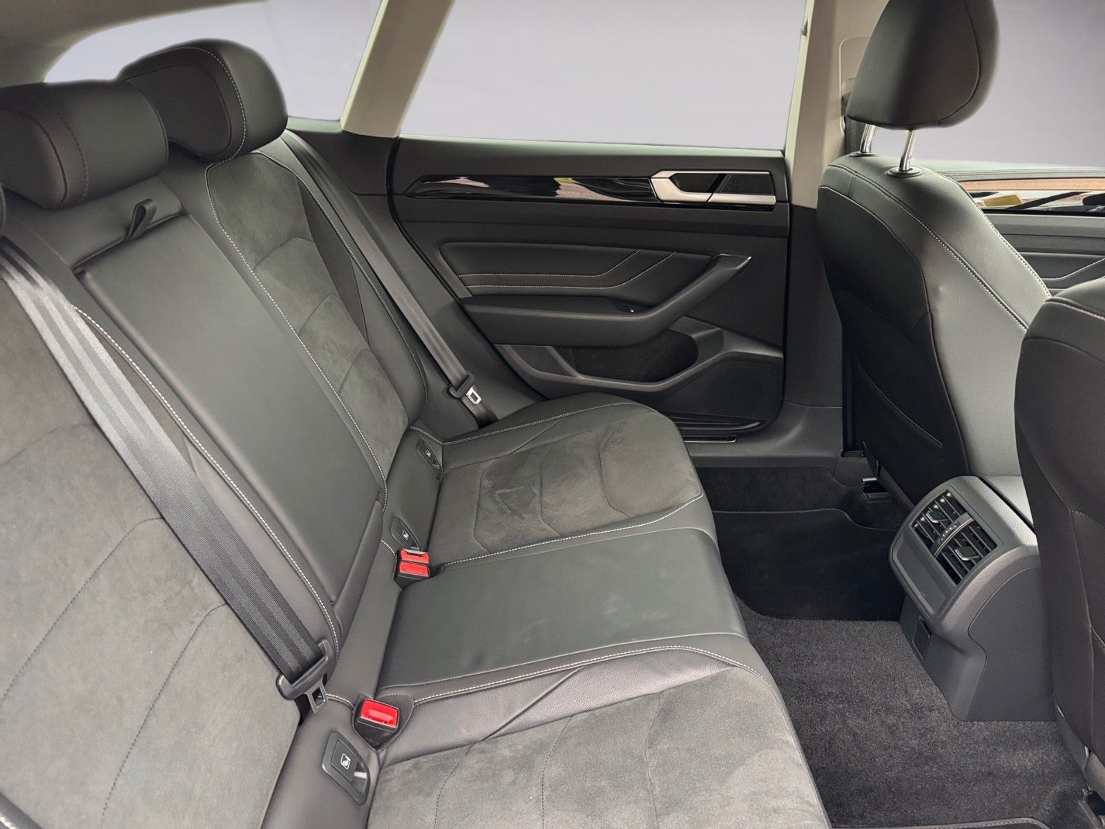 Fahrzeugabbildung Volkswagen Arteon Shooting Brake Elegance 2.0 TSI